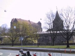 Blick vom Johannisfriedhof zur Burg