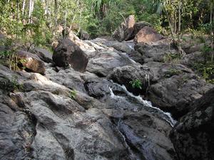 Wasserfall am Anfang der Trockenzeit

